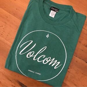 🏄VOLCOM Short Sleeve Tee